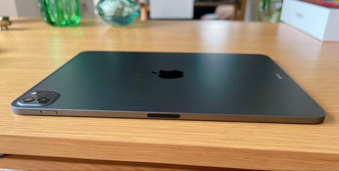 Apple iPad Pro 11インチ　第二世代　MXDC2J/A