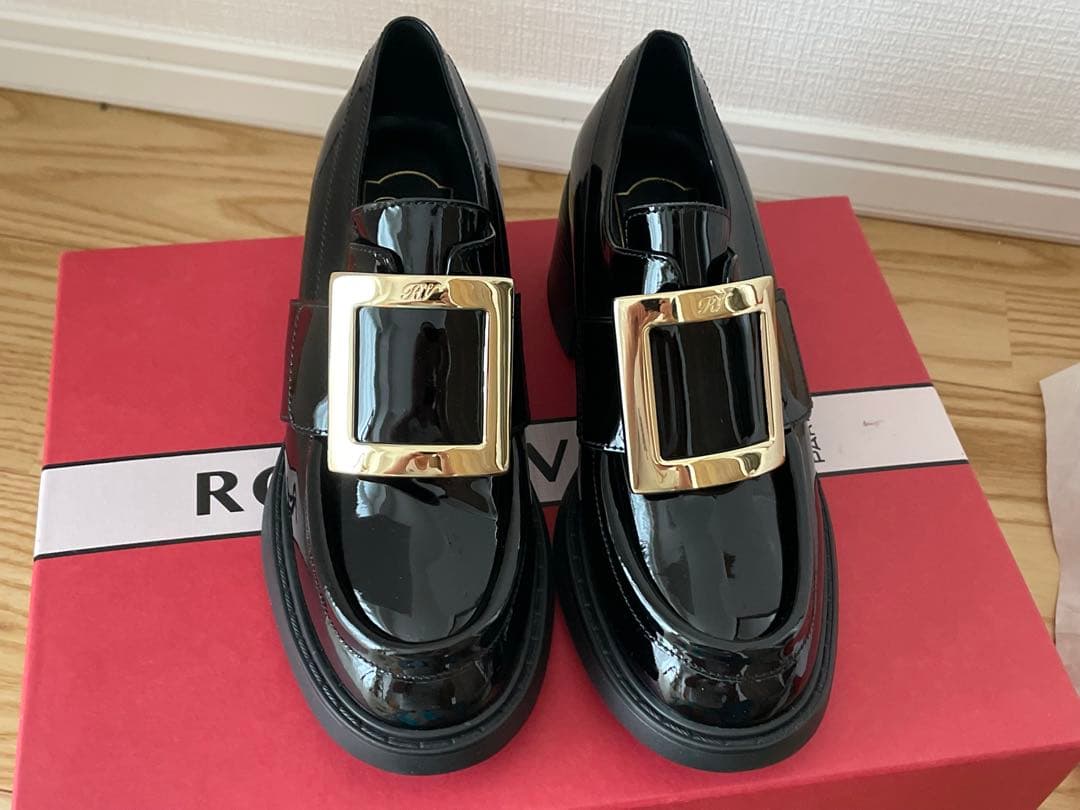 未使用品　Roger Vivier バックル　パテントレザー　ローファー　37