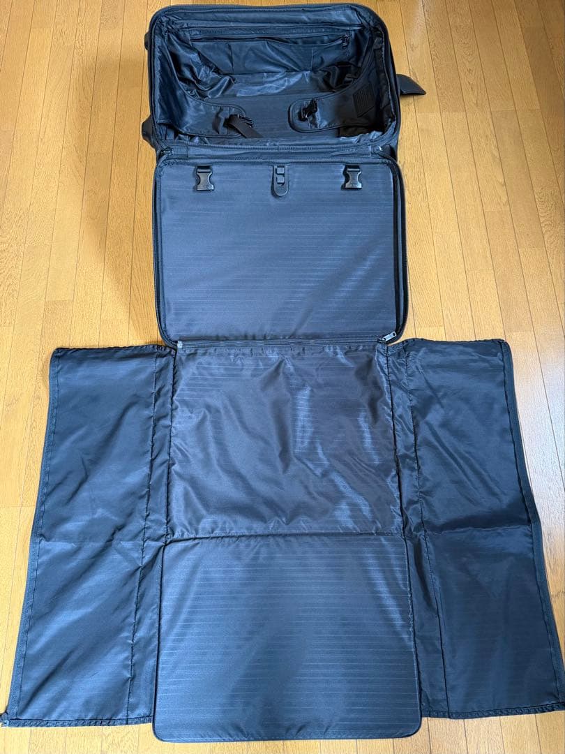 TUMI キャリーバック　機内持ち込みサイズ