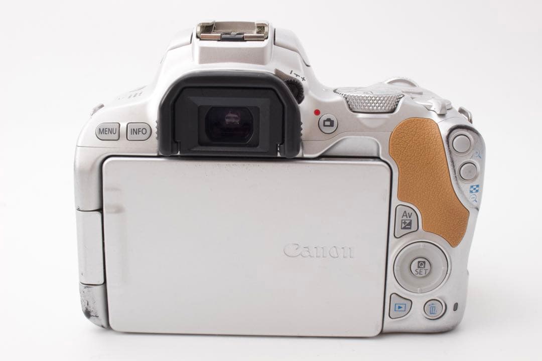 最終価格！EOS Kiss X9 希少カラー　シルバー　Wi-Fi スマホ転送