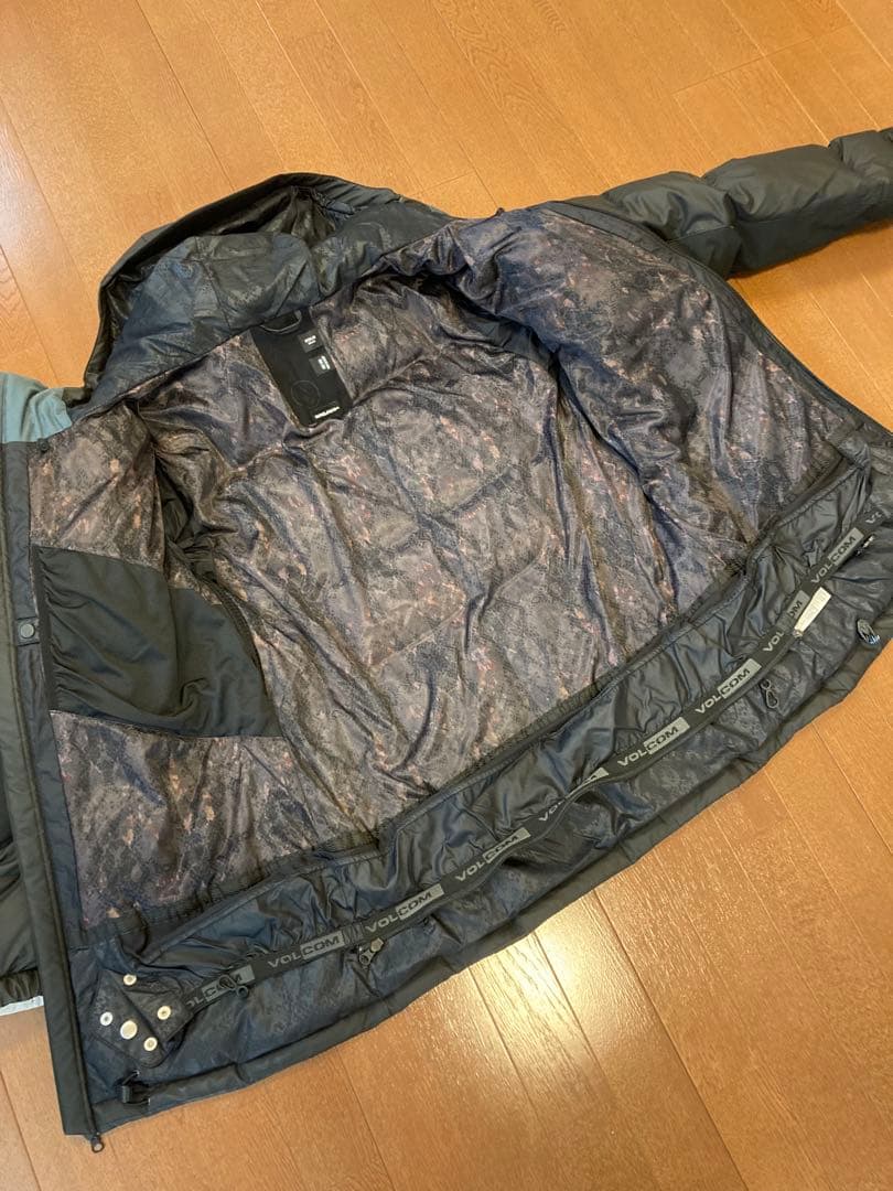 VOLCOMのダウンジャケットM