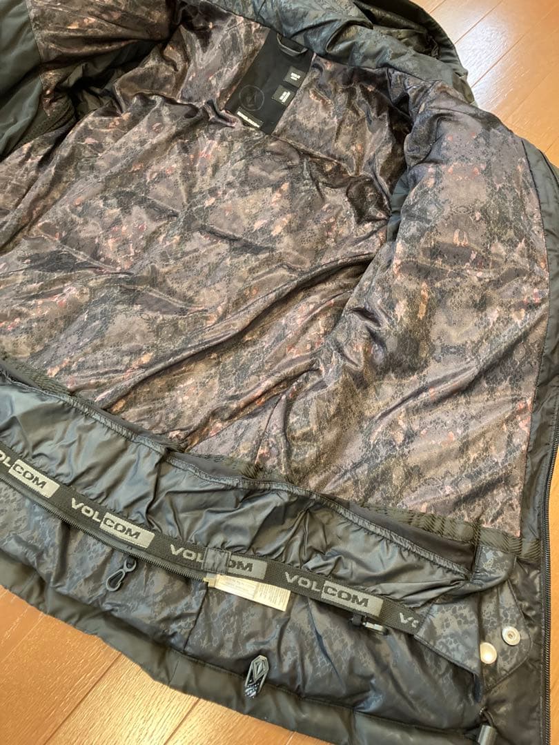 VOLCOMのダウンジャケットM