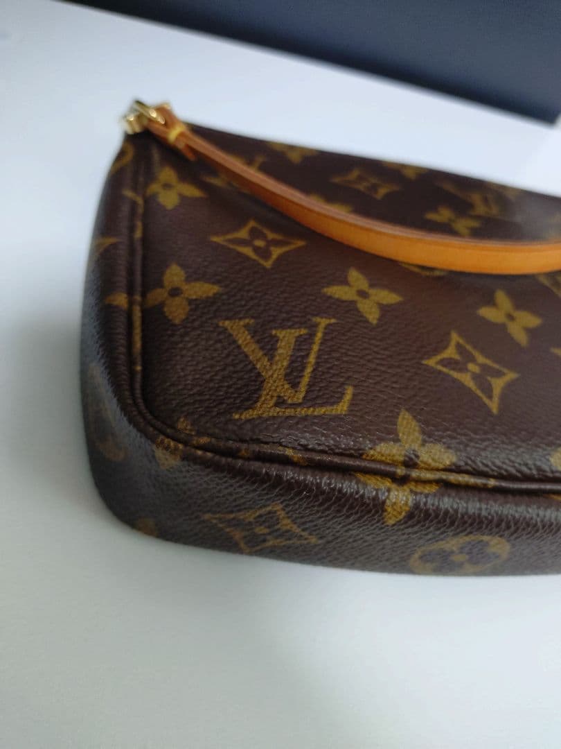 ア*レ様 ルイヴィトン LOUIS VUITTON アクセサリーポーチ
