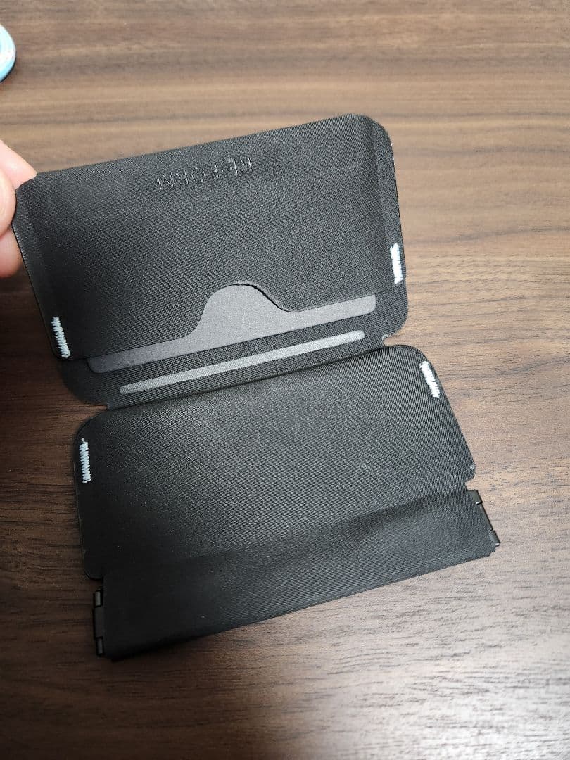 【中古品】RE:FORM® RE:01 ミニマリストウォレット 財布　