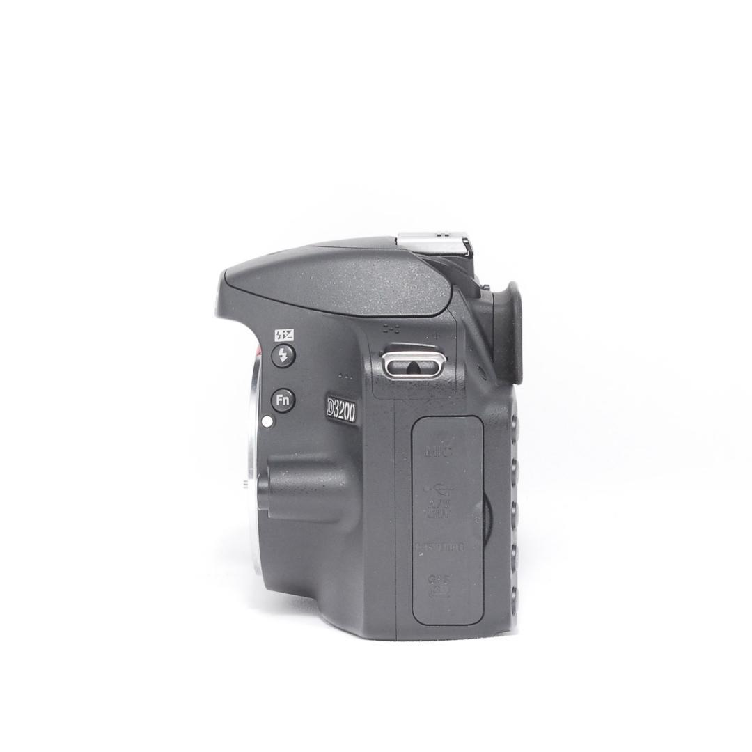 初心者おすすめ✨Nikon D3200 ダブルズームキット 手ぶれ補正