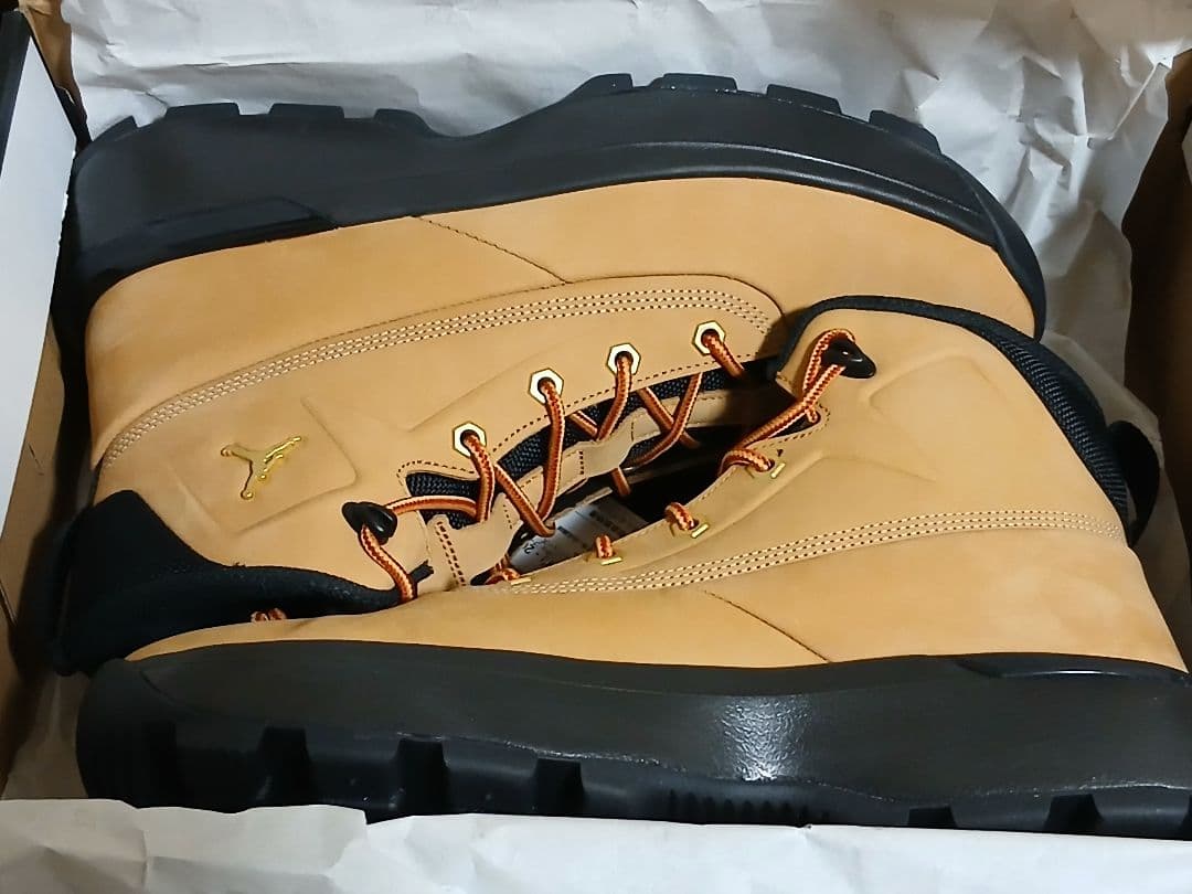 Jordan ベージュ ハイカットスニーカー 新品未使用