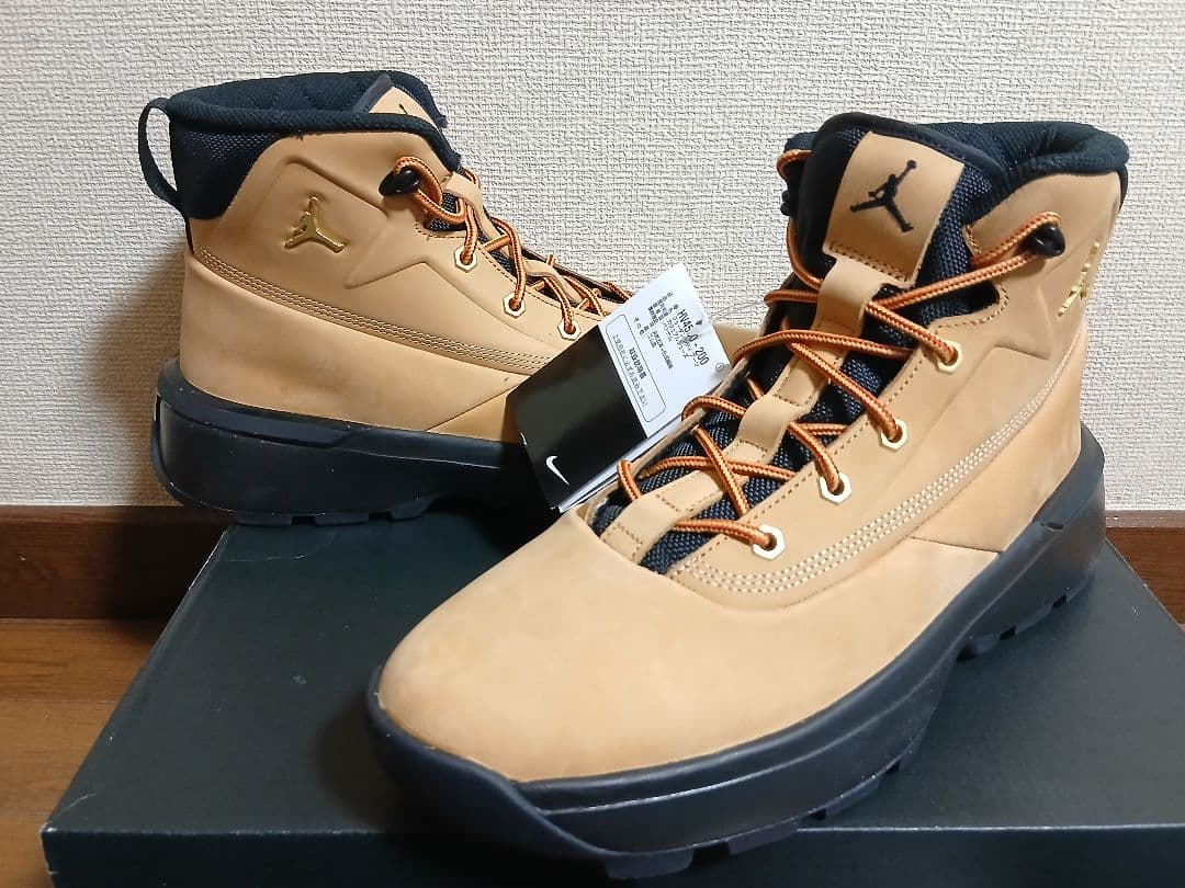 Jordan ベージュ ハイカットスニーカー 新品未使用