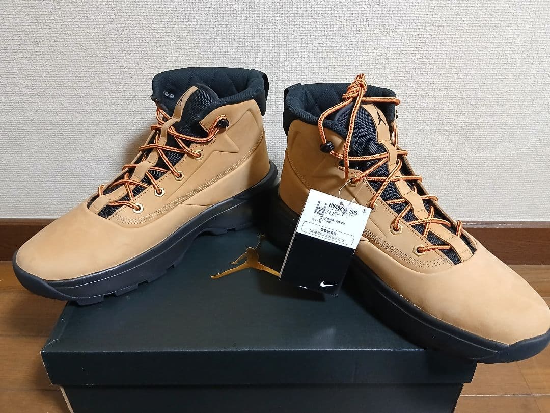 Jordan ベージュ ハイカットスニーカー 新品未使用