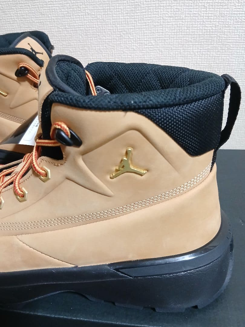 Jordan ベージュ ハイカットスニーカー 新品未使用