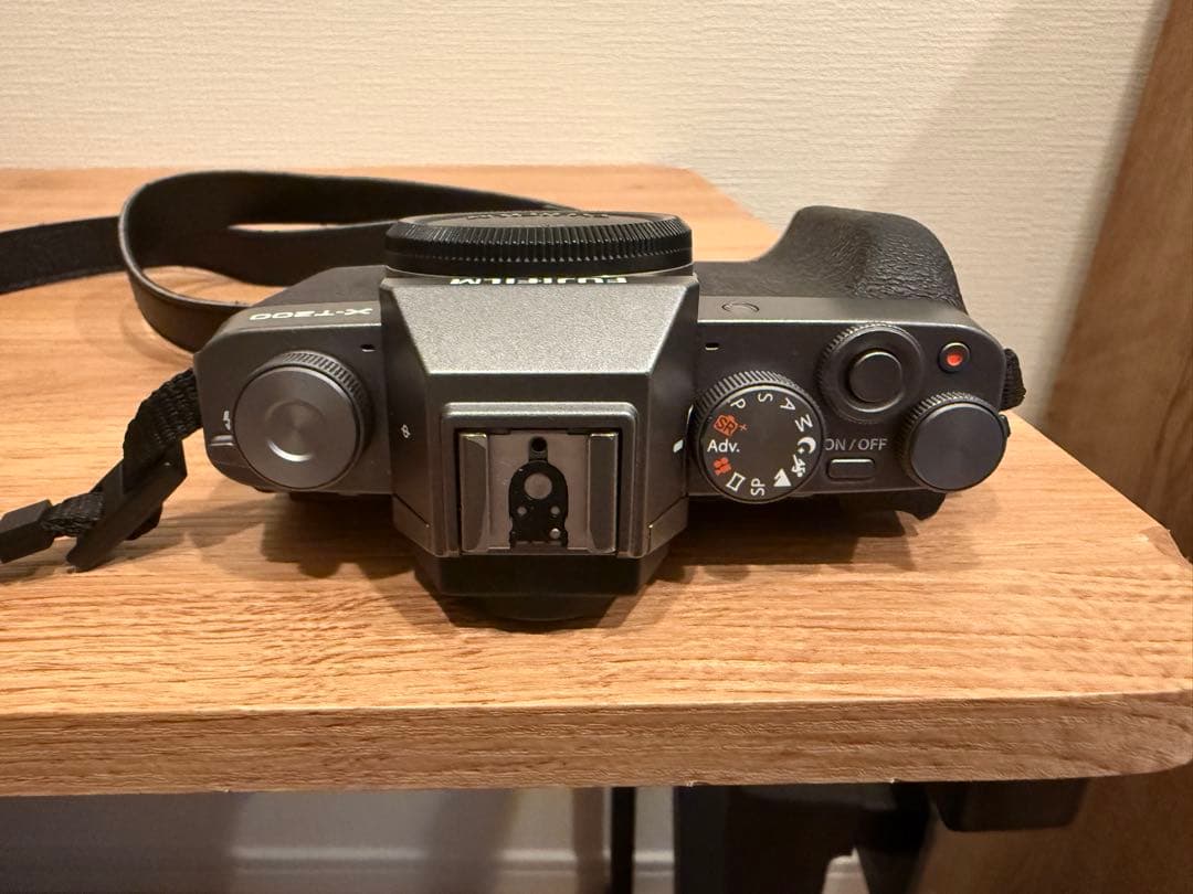 富士フイルム(FUJIFILM) X-T200 XCレンズキット ダークシルバー