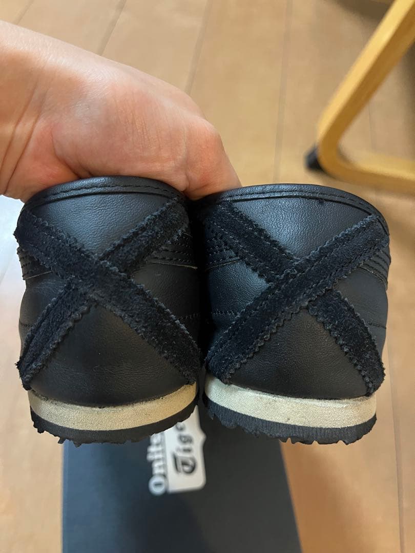【ほぼ未使用】Onitsuka Tiger Mexico66ブラックスニーカー
