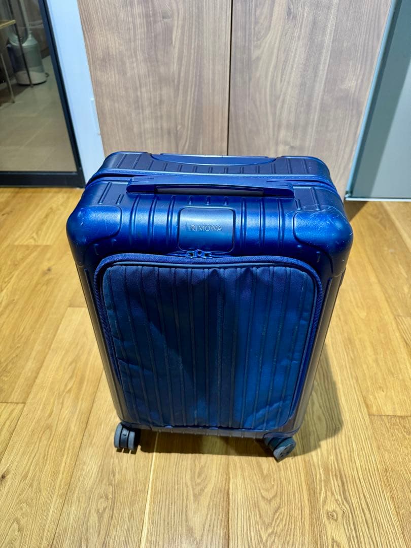 RIMOWA ESSENTIAL SLEEVE キャビン　プラス　ネイビー