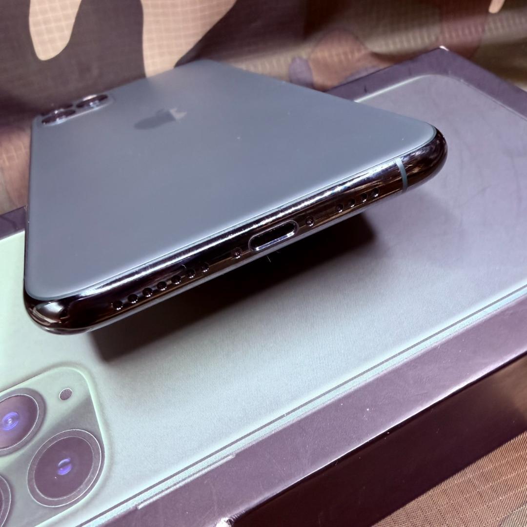 フリーSIM.アップル、iPhone 11 Pro Max/68GB.付属品多数