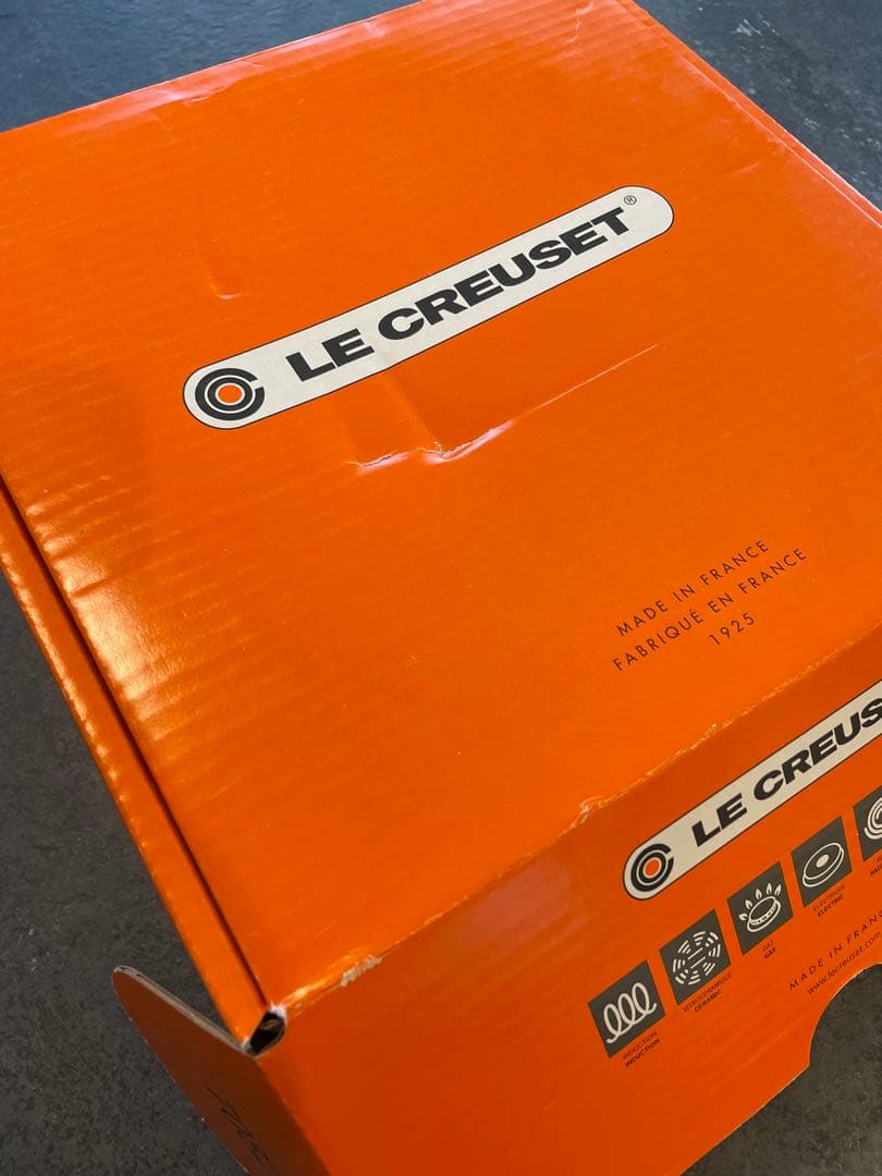 【新品未使用廃盤色】LE CREUSET 24cm トラディションココットロンド