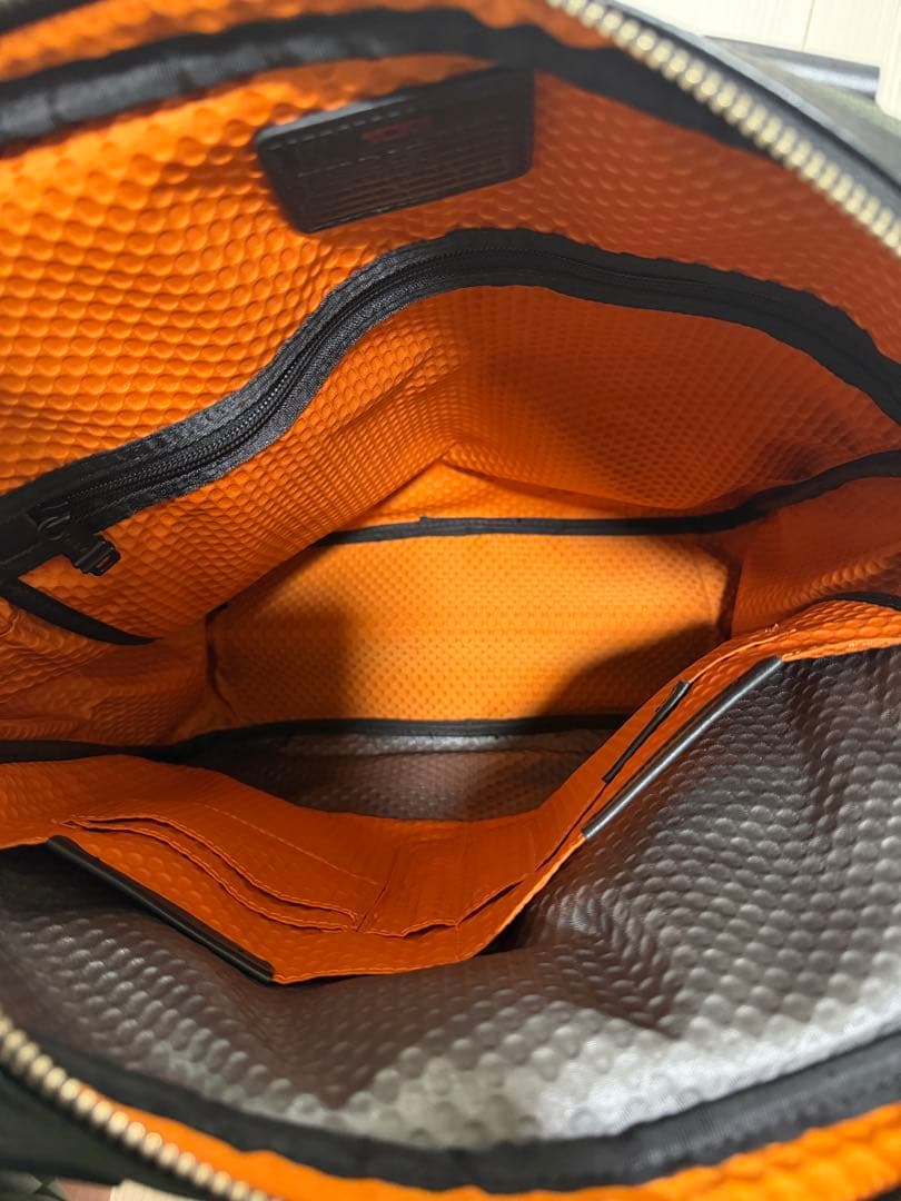 TUMI オリーブグリーン ビジネスバッグ