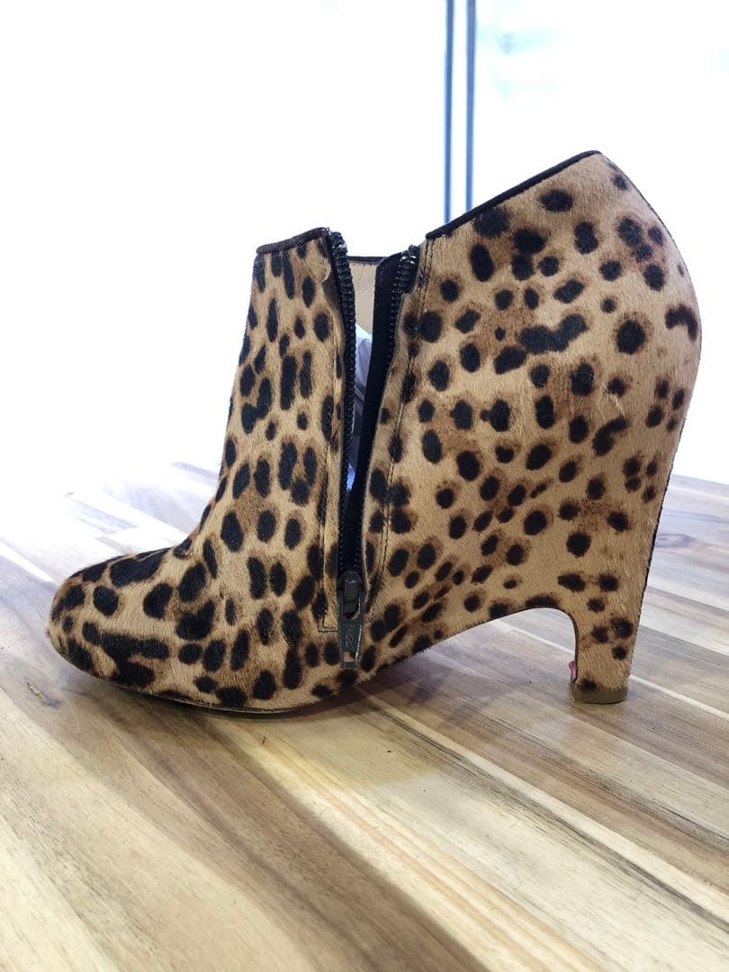 Christian Louboutin ヒョウ柄 ハラコ ブーティ レオパード