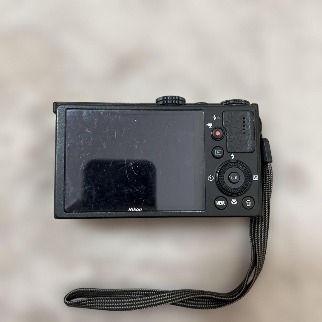 デジタルカメラ nikon coolpix p330