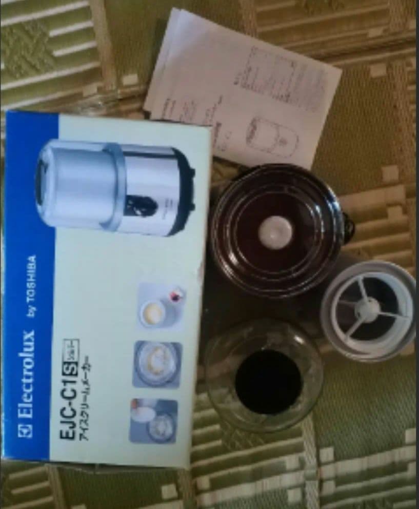 稀少品■エレクトロラックスx東芝　電動アイスクリームメーカーEJC-C1(S)