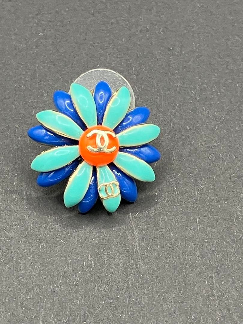 takashi さま専用！CHANEL 花デザイン ピアス　片耳