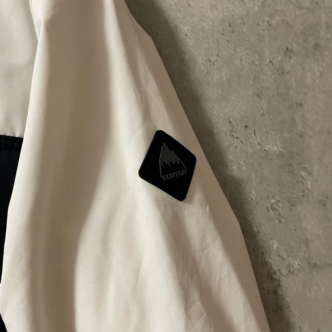 Burtonバートンスキーウェアスノーボードジャケットフード白ホワイト黒ブラック