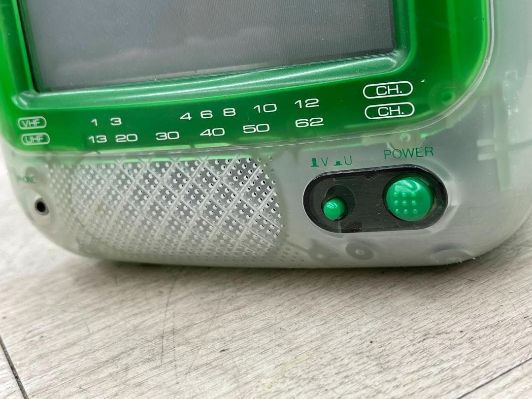 日立 ポータブルカラーTV C6-SK1 グリーン スケルトン 通電確認のみ