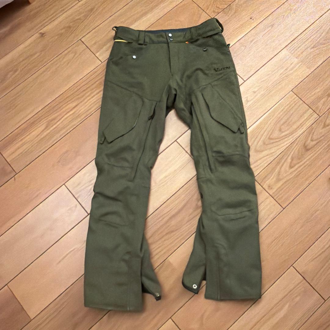 ボルコム　VOLCOM スノーボードウェア　上下セット