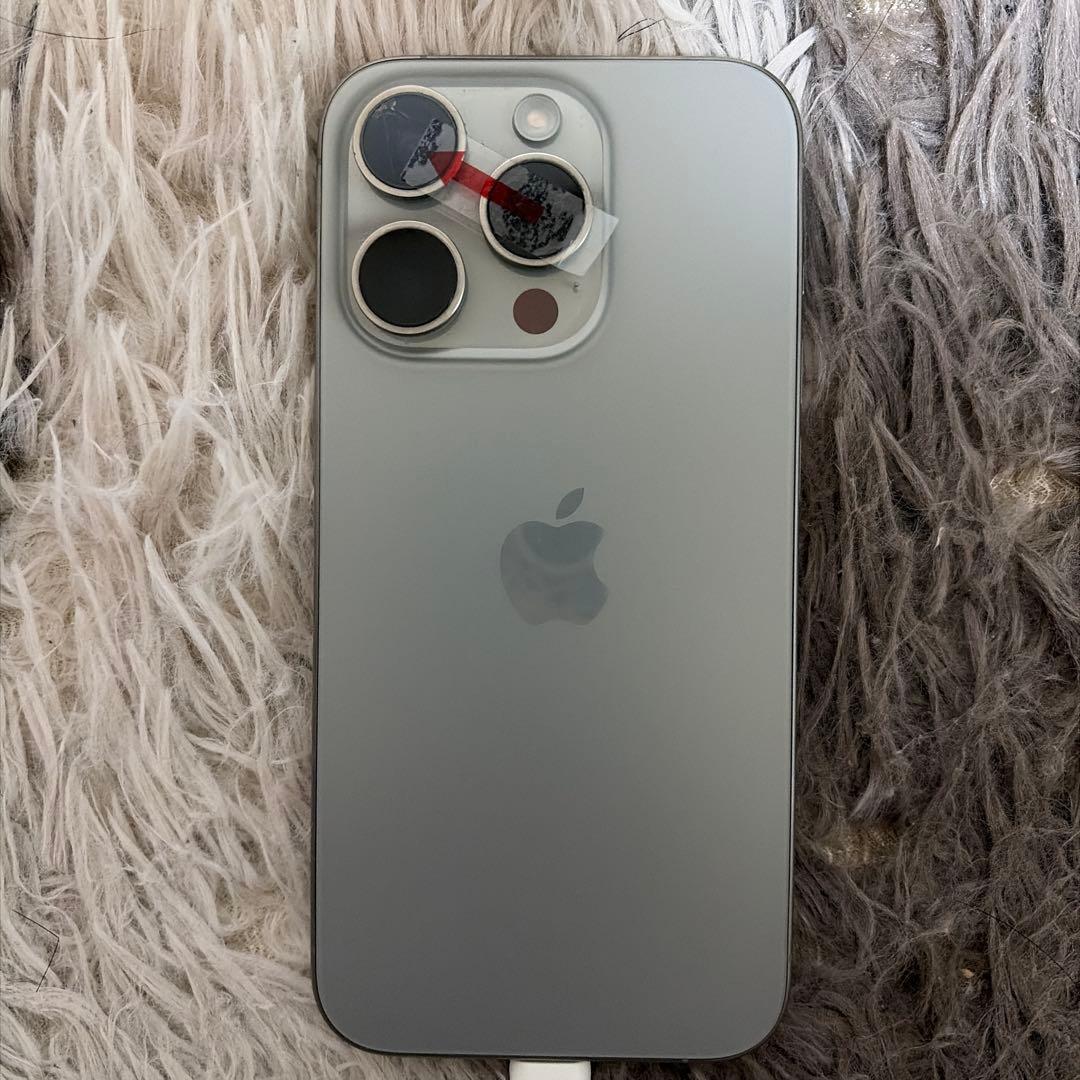 Apple iPhone 15Pro 本体