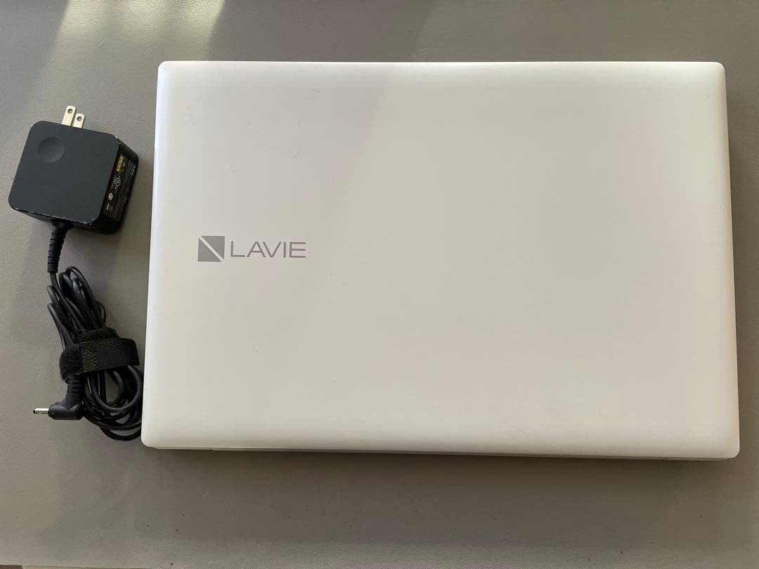 ★ ホワイトPC LAVIE Windows11Pro ★SSD512GB