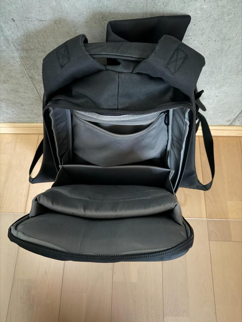 【美品】cote&ciel コートエシエル M 正規品・PC対応・立体構造