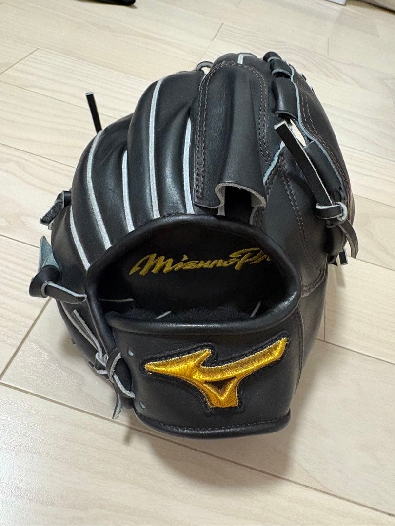こ*け様 ミズノプロ 硬式グローブ 右投手用 11サイズ