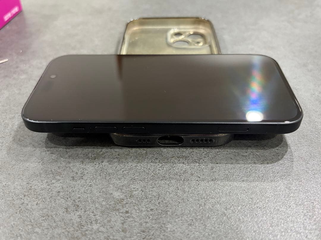 【美品】iPhone 15 256GB ブラック SIMフリー バッテリー84%