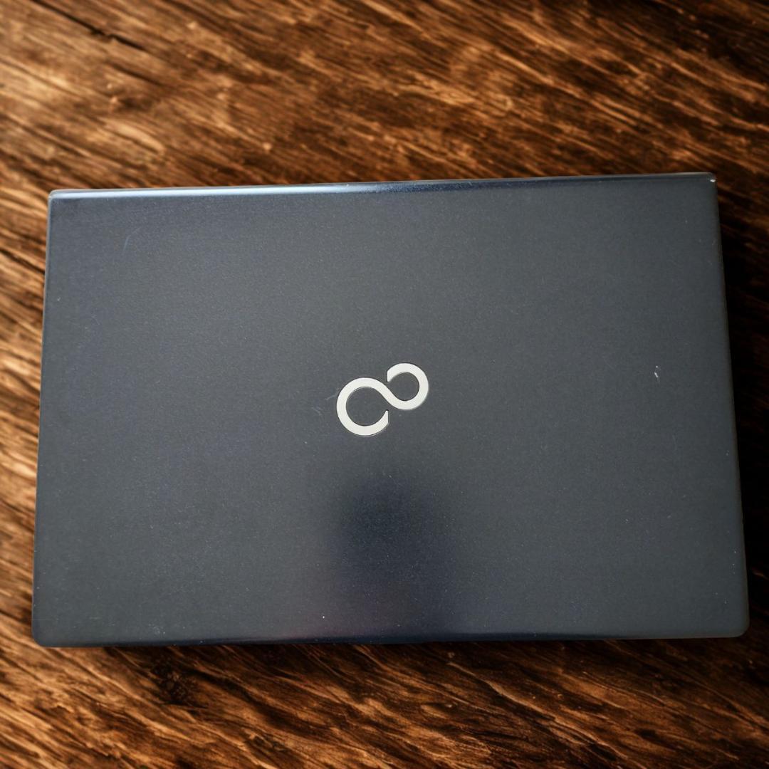 富士通 LIFEBOOK 第8世代i5 8G Win11 SSD256G カメラ