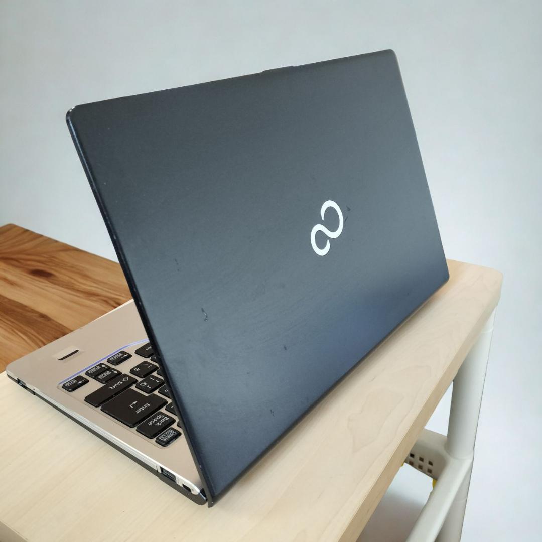 富士通 LIFEBOOK 第8世代i5 8G Win11 SSD256G カメラ