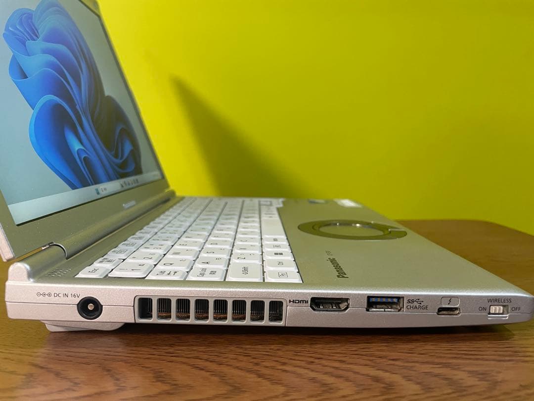 Panasonic レッツノート CF-SV7