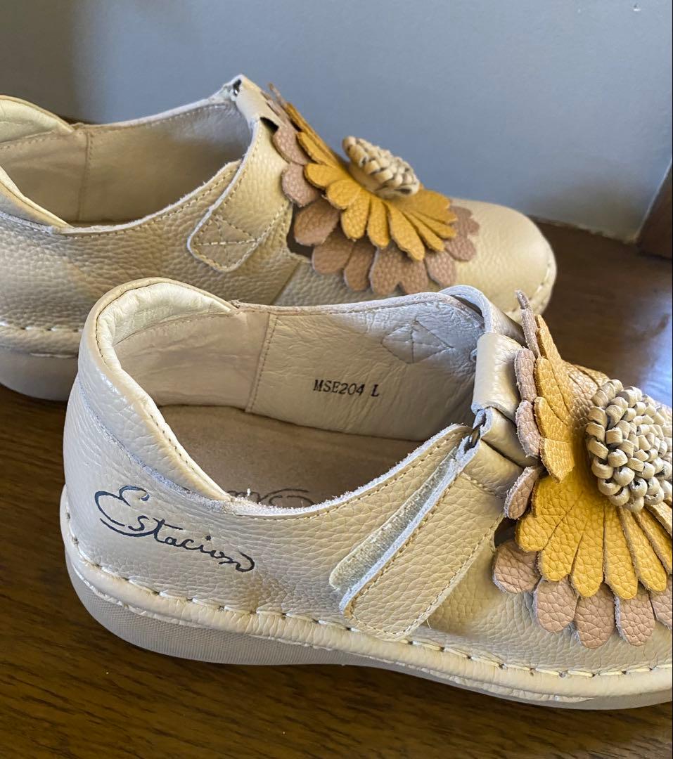 エスタシオン　スリッポン　本革　フラワー　ベルト　アイボリー　希少！