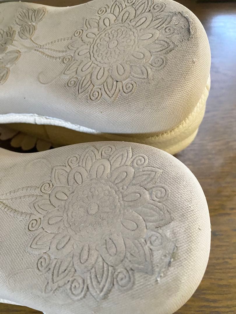 エスタシオン　スリッポン　本革　フラワー　ベルト　アイボリー　希少！