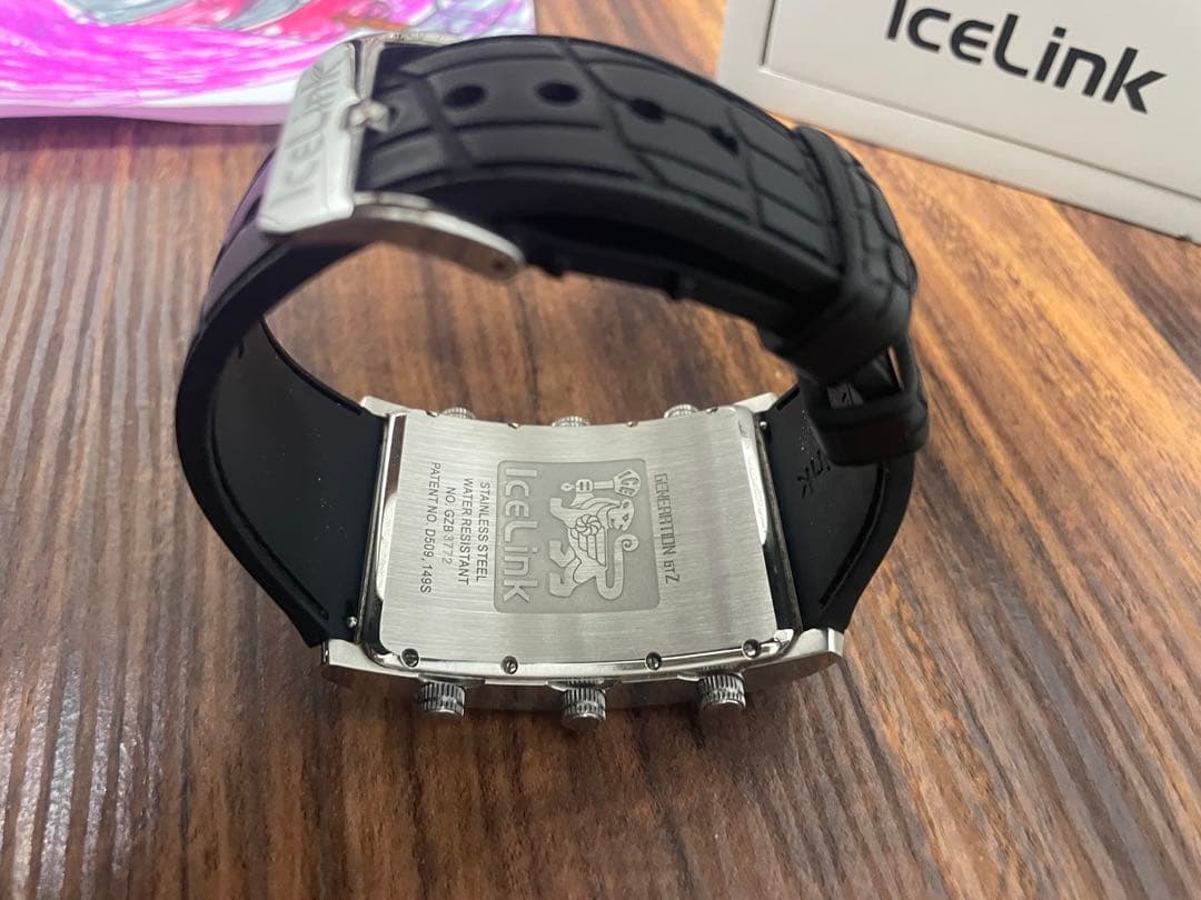 ice Link 多面時計 シルバー ブラック