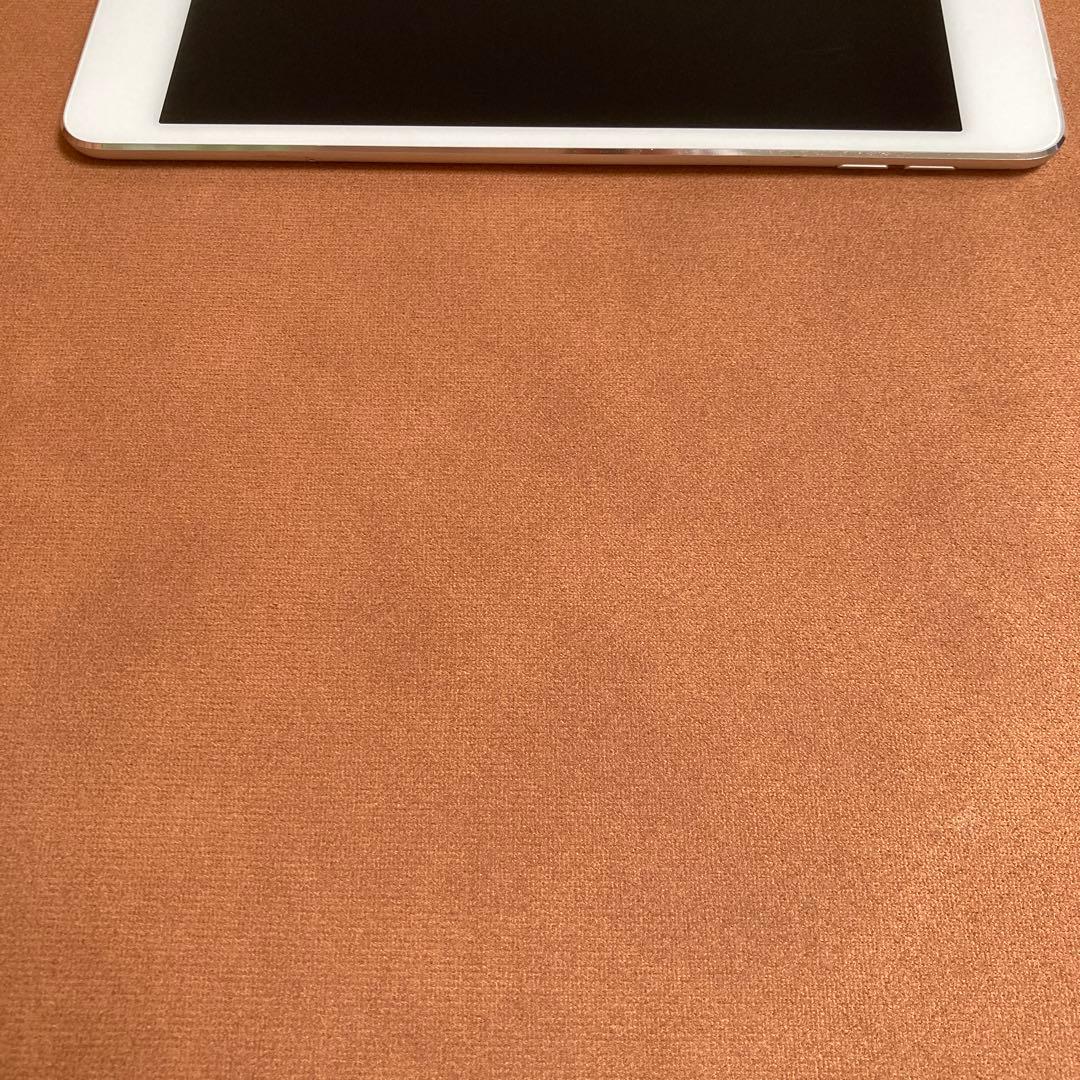 41【早い者勝ち】電池最良好☆iPadmini4第4世代128GB SIMフリー