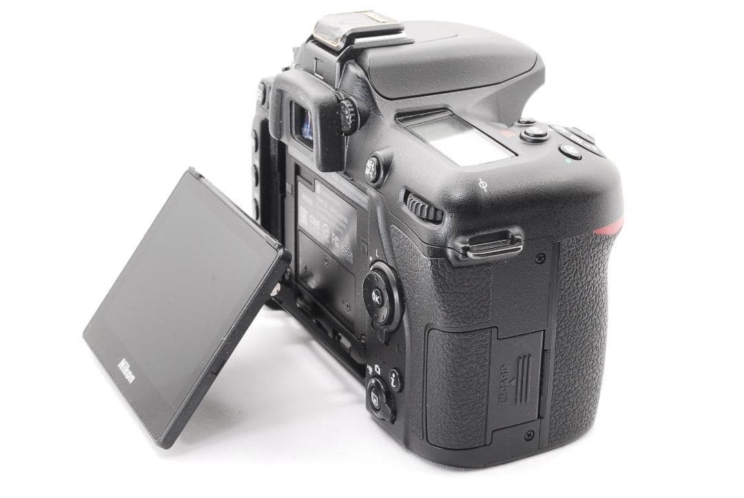 極美品 Nikon D7500 ダブルレンズセット Wi-Fi搭載で高性能♪