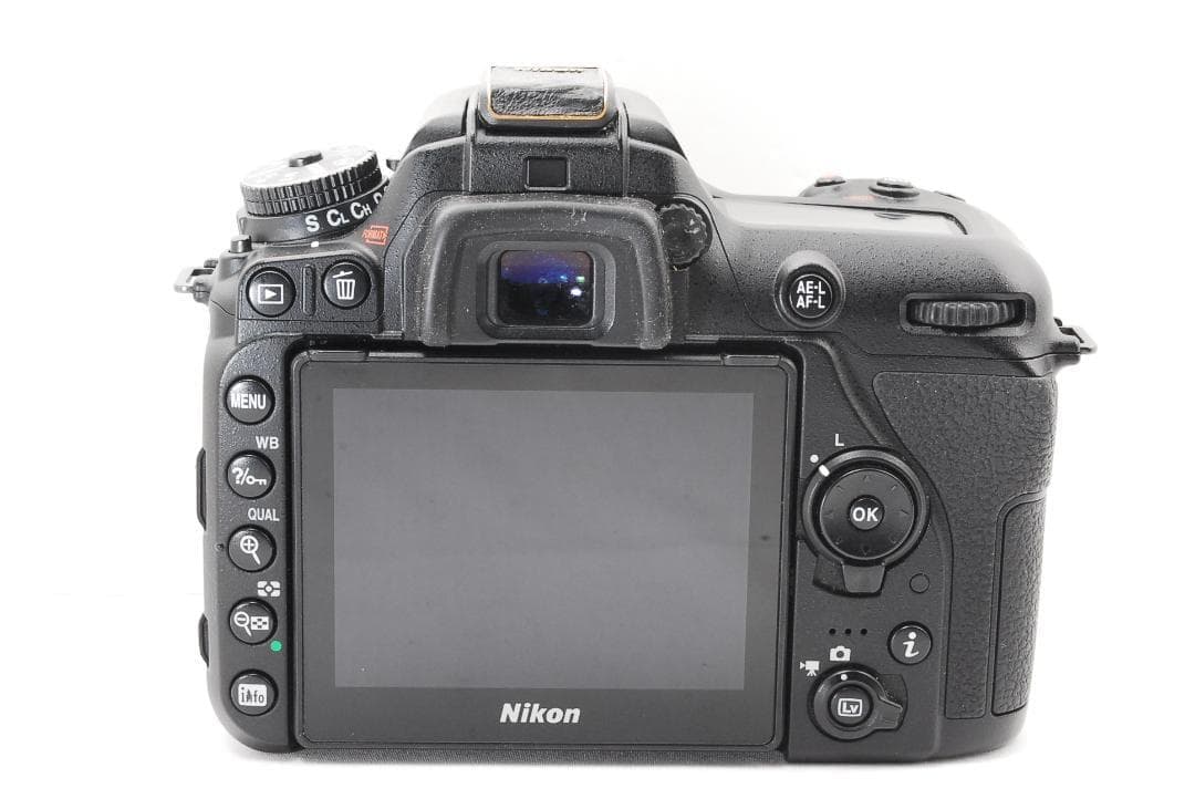 極美品 Nikon D7500 ダブルレンズセット Wi-Fi搭載で高性能♪
