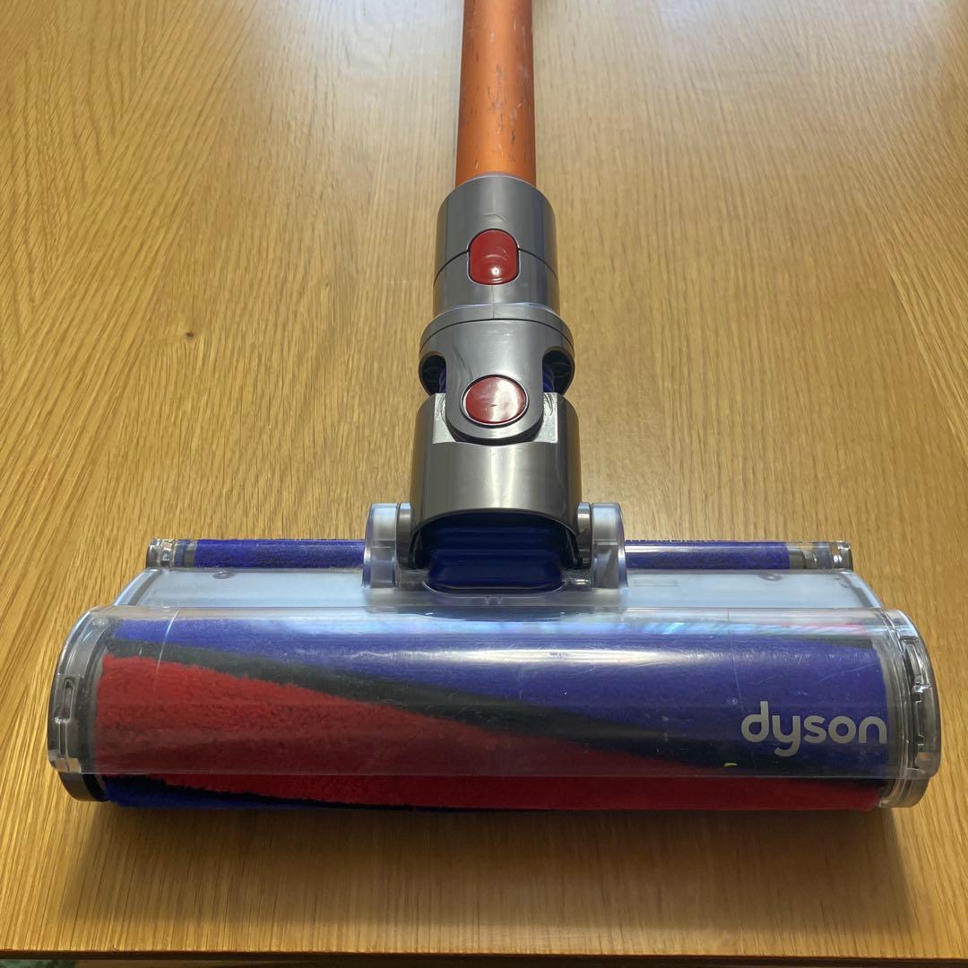 ダイソン　掃除機　Dyson v8 fluffy