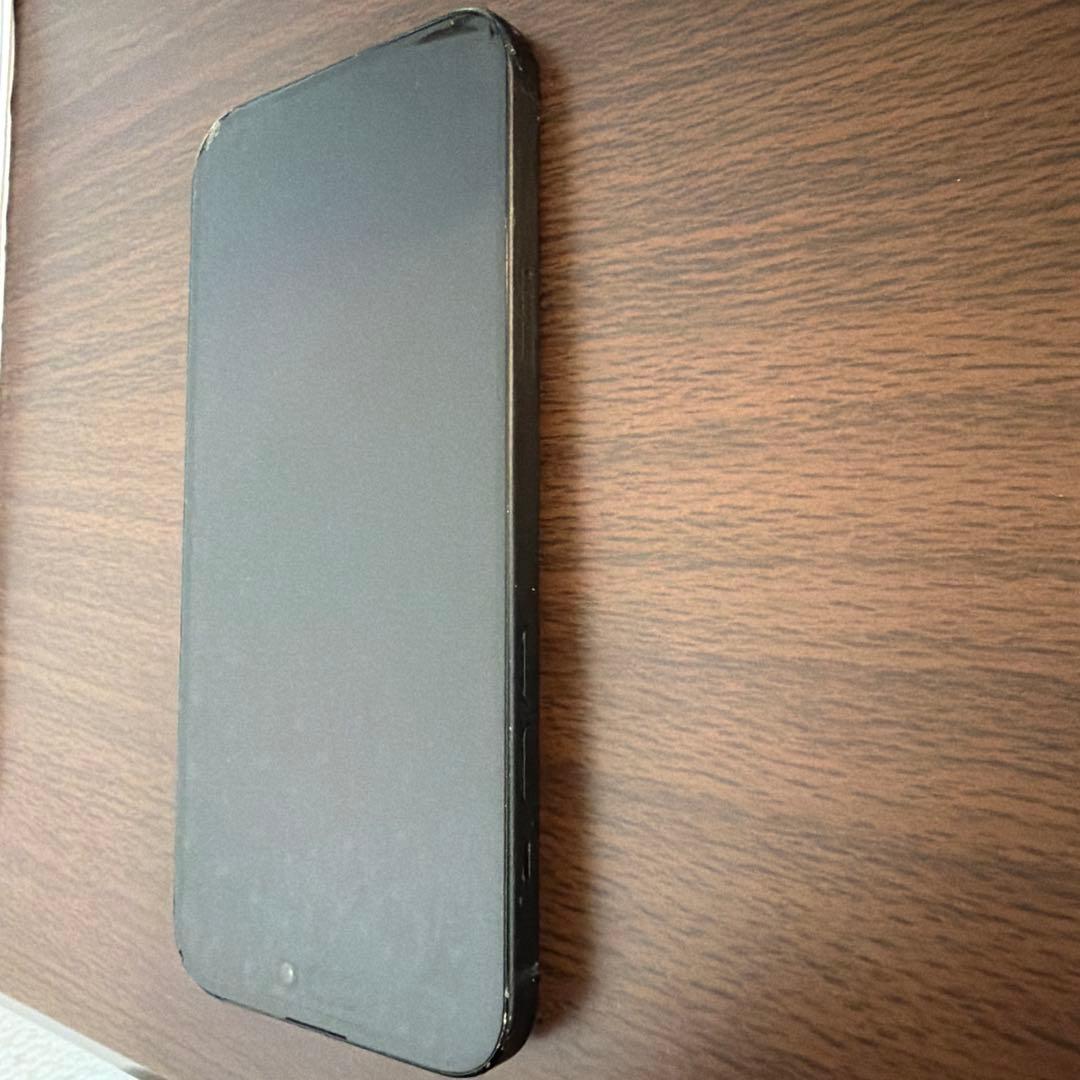 iPhone15plus、256GB、1年ほど使用済み、機能不備なし