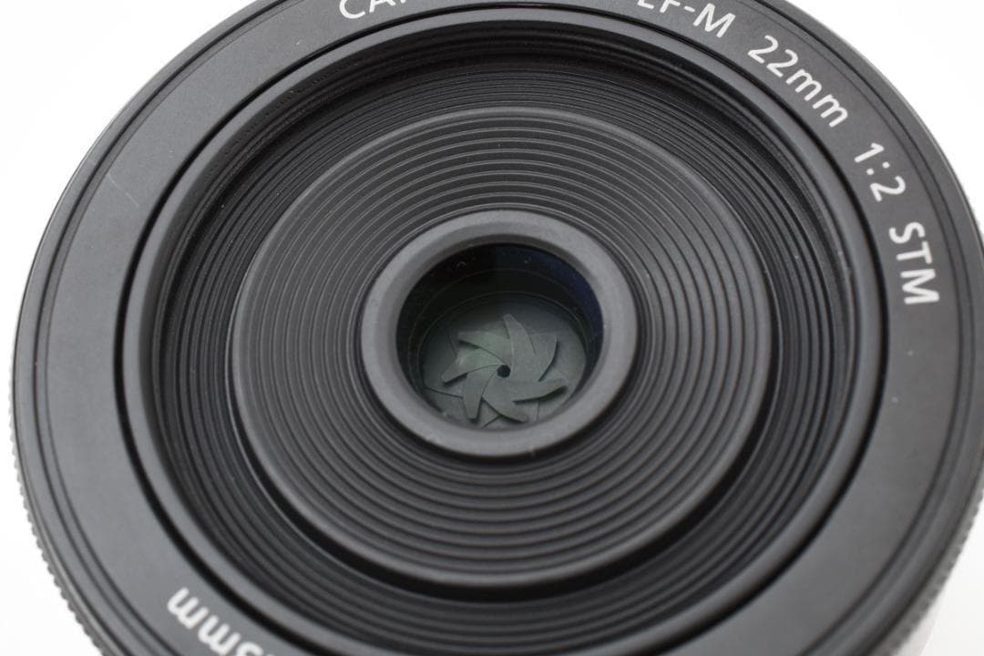Canon EF-M 22mm F2 STM ブラック