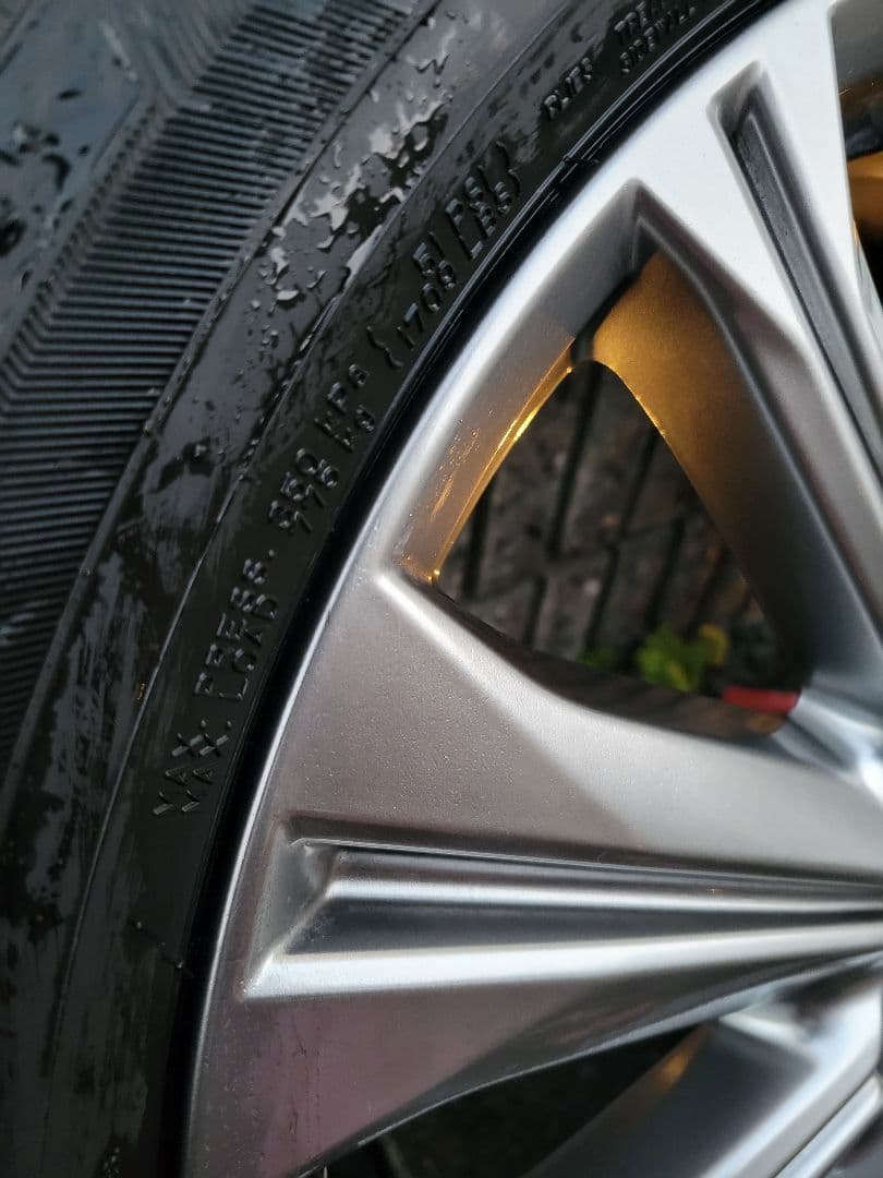 CX-8　エクスクルーシブモード　純正タイヤホイール　タイヤほぼ新品　引取