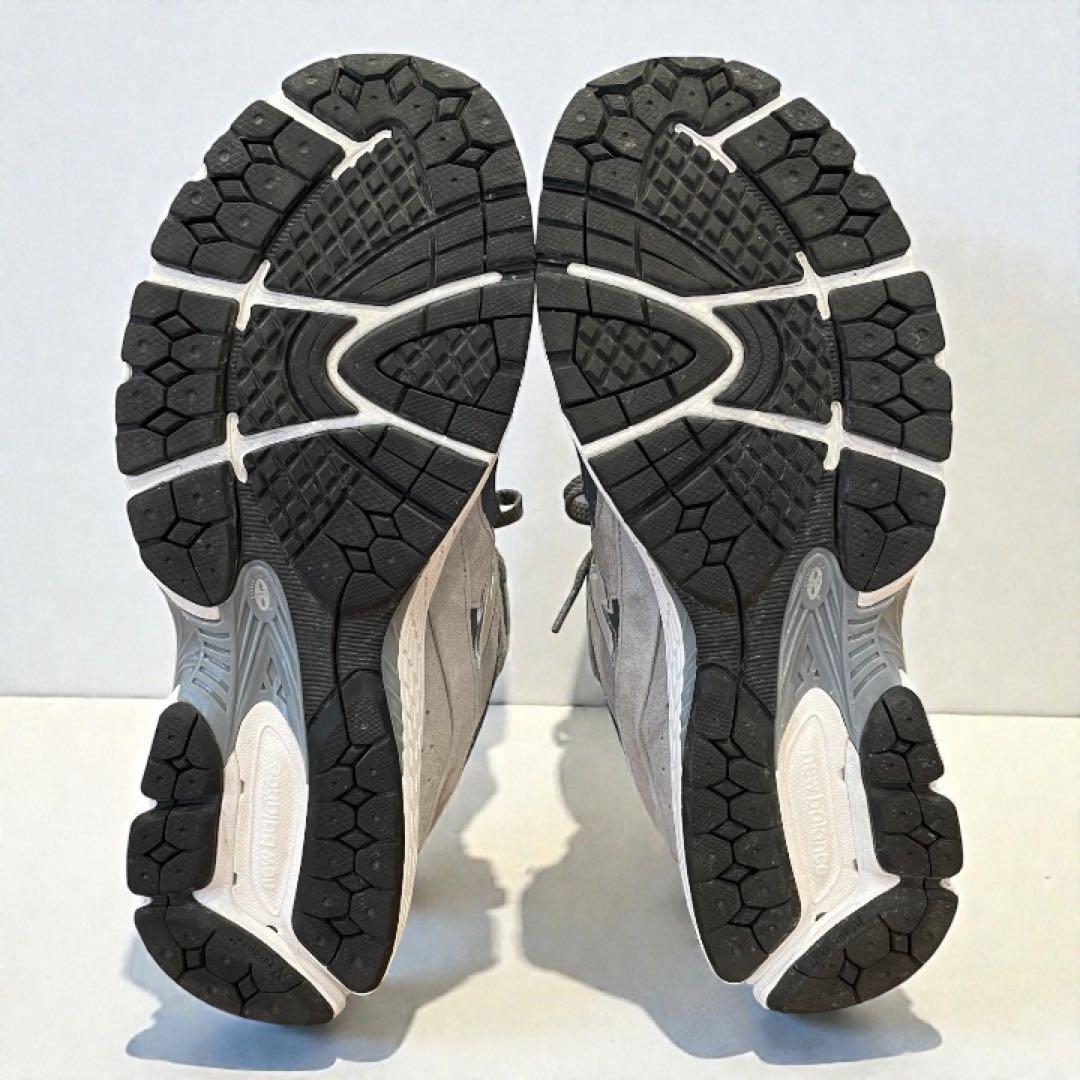 極美品・未使用級 箱付New Balance M2002RSTグレー　28cm