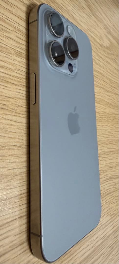 iPhone 15 pro 256GB ナチュラルチタニウム SIMフリー