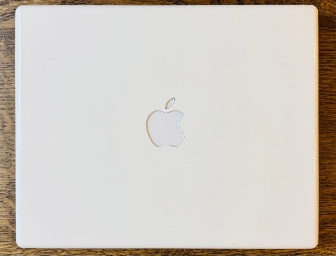 【中古】iBook G4 12インチ ホワイト 充電器つき