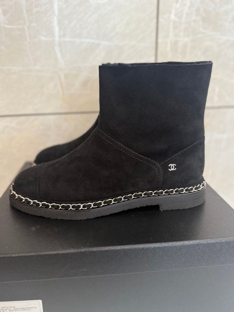 CHANEL ムートンブーツ　40 美品　中古　送料込