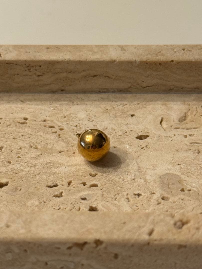 k18 18金の丸いペンダント　男女兼用　未使用