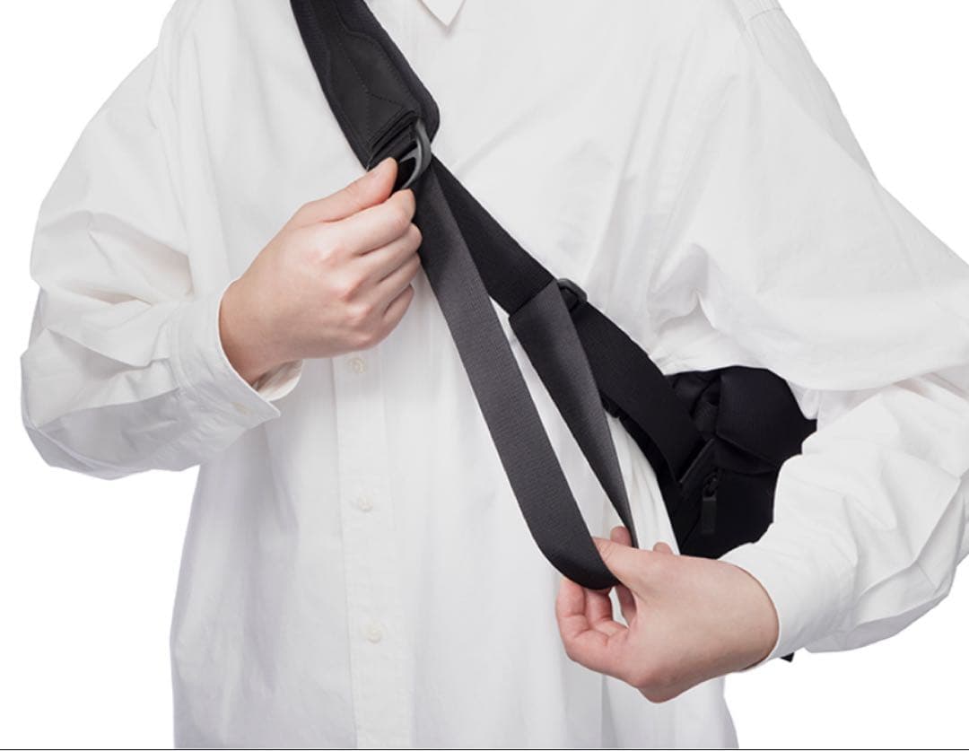 バッグ monolith SHOULDER PRO FLAP M BLACK